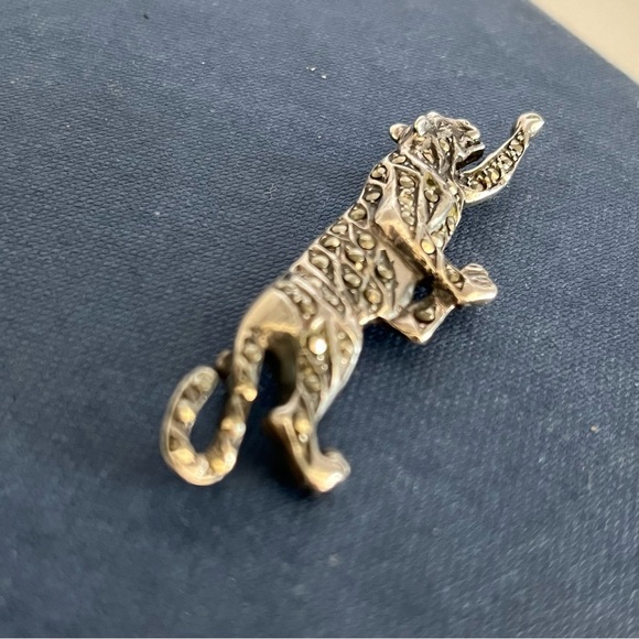 925 PANTHER LEOPARD EXQUISITE Marcasite Sterling Silver Signed Brooch Pin Gift - Picture 14 of 17